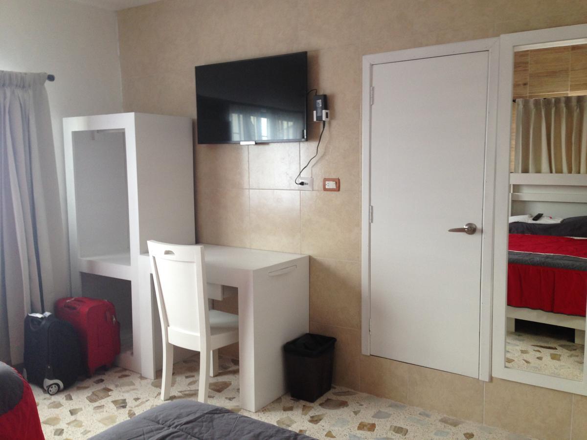 Hotel Claudia Macuspana Εξωτερικό φωτογραφία